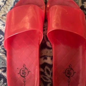 Pink clear jelly sandals